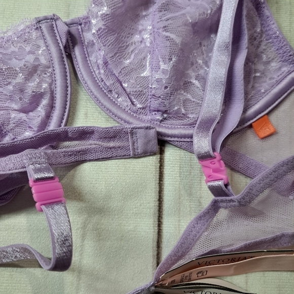 NWT Victoria's Secret 32B Bra - Picture 4 of 6
